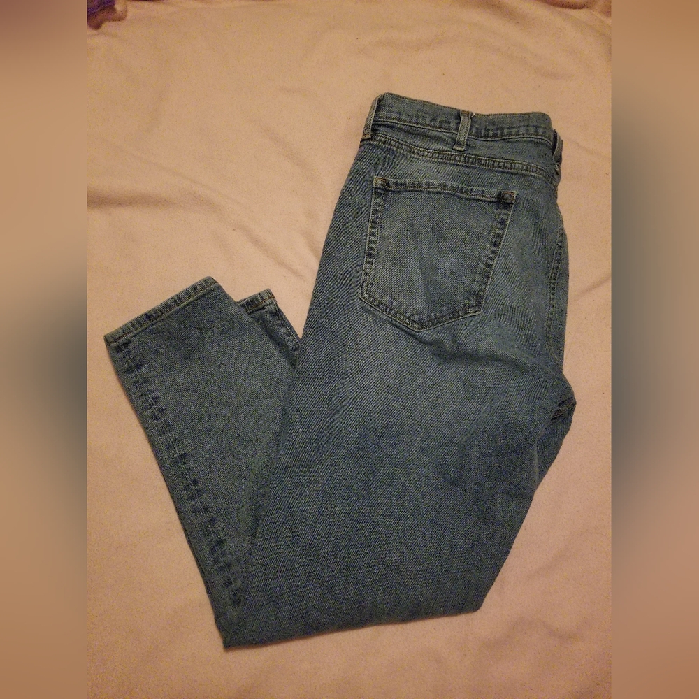 🤍 EUC Amazon Essentials Men's Blue Jeans Size 42x30